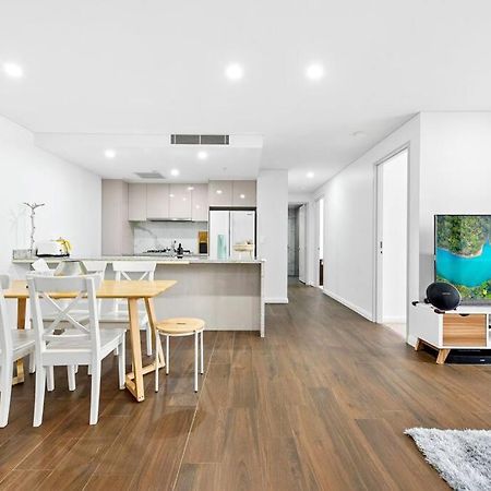 Four Bedroom Apartment With Facilities In Olympic Park ซิดนีย์ ภายนอก รูปภาพ