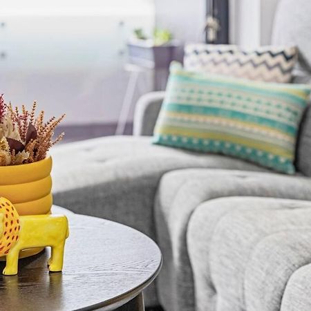 Four Bedroom Apartment With Facilities In Olympic Park ซิดนีย์ ภายนอก รูปภาพ