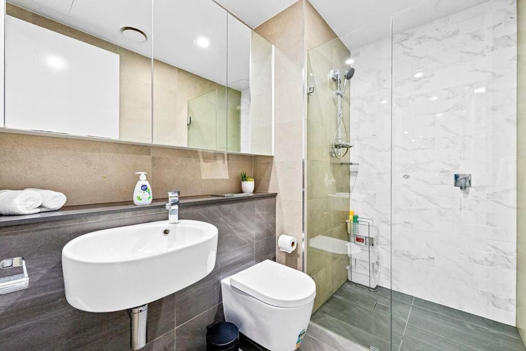 Four Bedroom Apartment With Facilities In Olympic Park ซิดนีย์ ภายนอก รูปภาพ